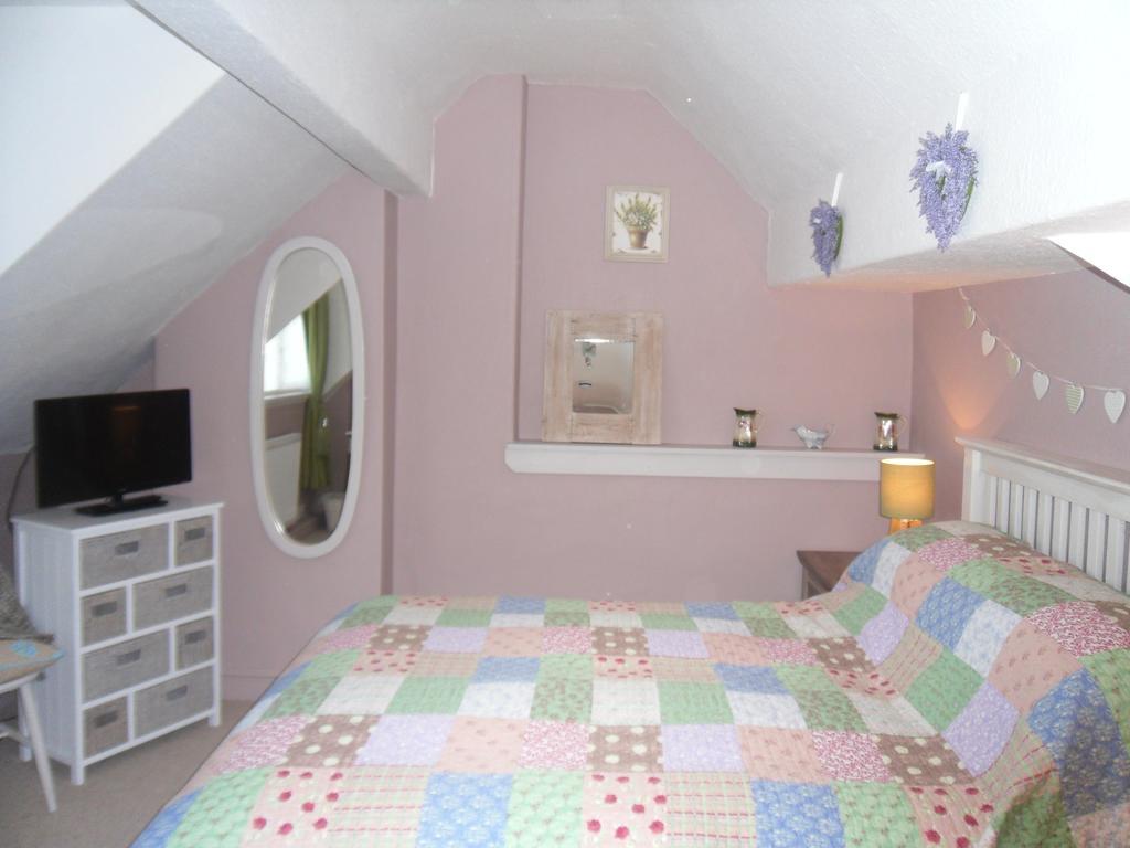 Claremont House Holiday Apartments Llandudno Bilik gambar