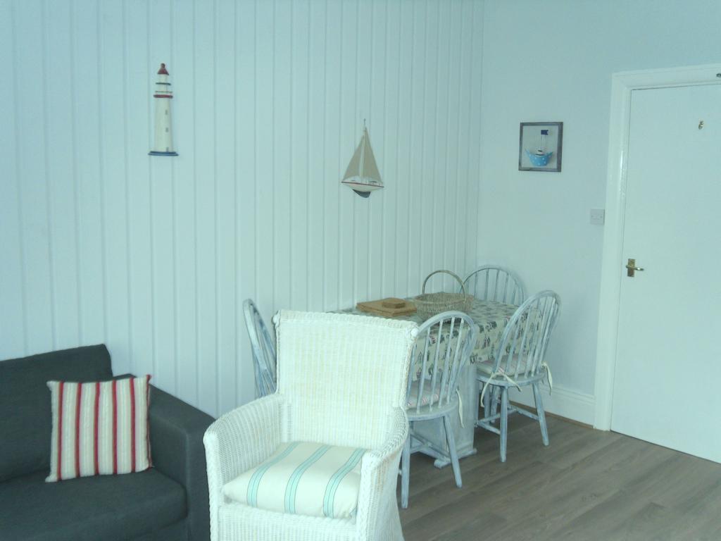 Claremont House Holiday Apartments Llandudno Bilik gambar